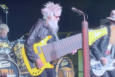 ZZ Top Bassist Explains Why He Played Giant 17-String Bass